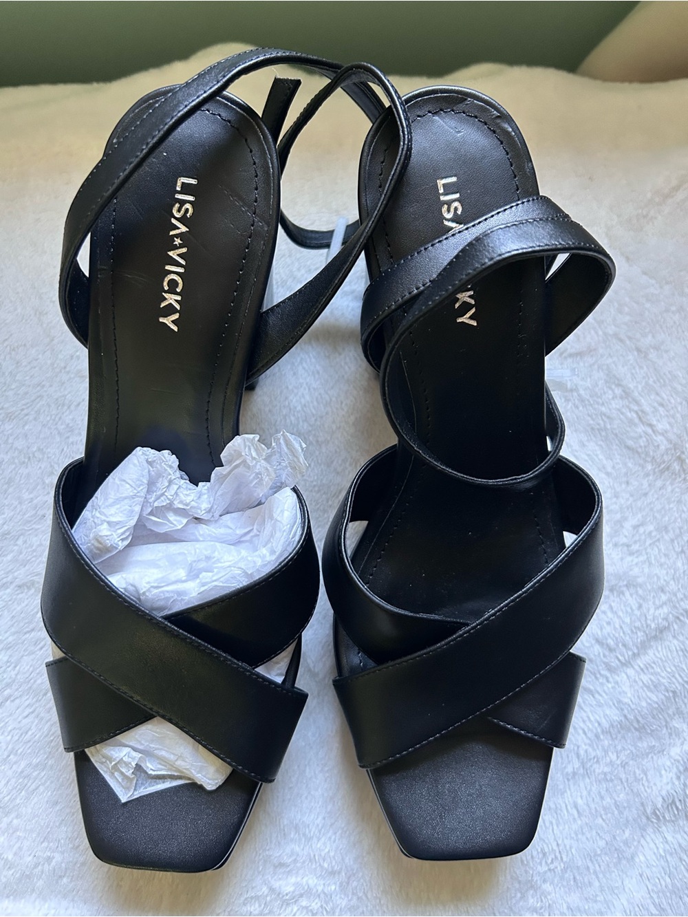 Lisa Vicky Black Crisscross Square-Toe Sandals